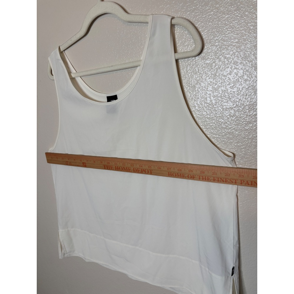 The North Face Womens XL White Sleeveless Tank Top Scoop Neck Activewear Shell - Picture 6 of 8